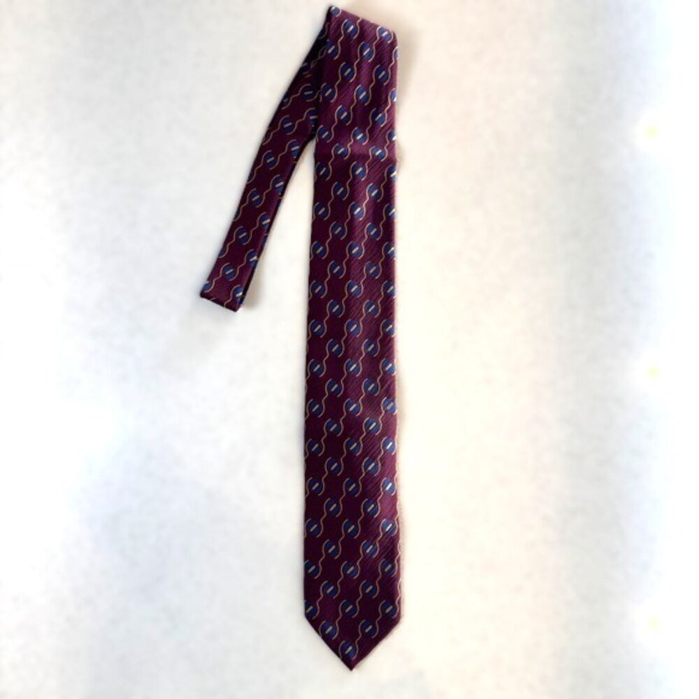 Giorgio Armani 100% Silk Tie Made in Italy Burgundy Geometric Print